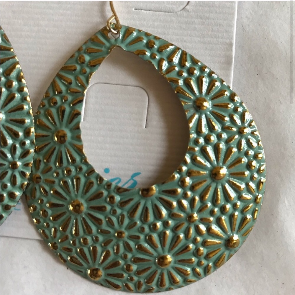 ❤️Price FIRM❤️  Premier Designs Full Bloom Earrings, NIB - Picture 4 of 4